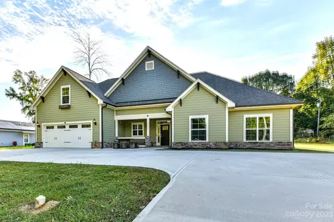 7114 Reeves St, Charlotte, NC 28269