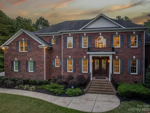 107 Tannenbaum Ct, Mooresville, NC 28117