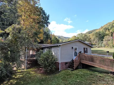 11 Why Worry Blvd, Canton, NC 28716