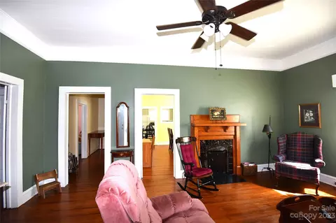 708 E Liberty St, Salisbury, NC 28144 photo 4