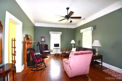 708 E Liberty St, Salisbury, NC 28144 photo 6