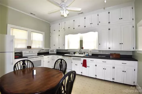 708 E Liberty St, Salisbury, NC 28144 photo 8