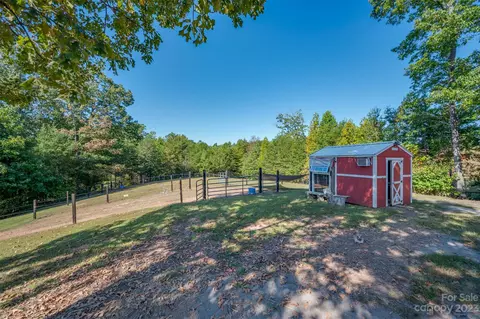 101 Mayfield Ln, Tryon, NC 28782 photo 31