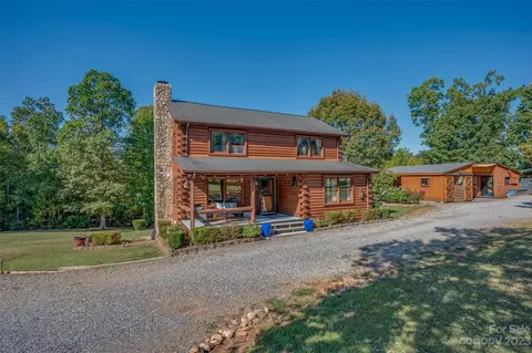 101 Mayfield Ln, Tryon, NC 28782 photo 4