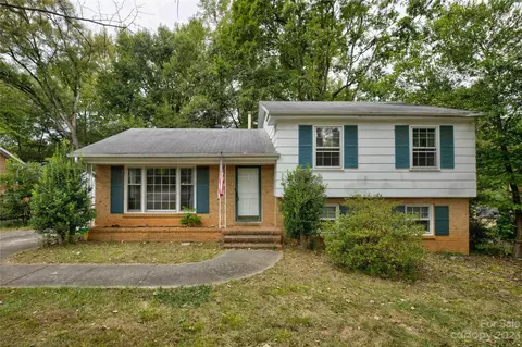 5914 Sharon Rd, Charlotte, NC 28210