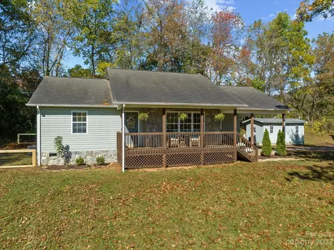 96 Mauney Cove Rd, Waynesville, NC 28786