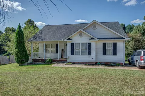 2931 Greenleaf Rd, Clover, SC 29710