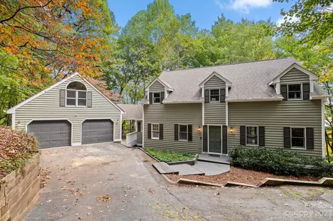 36 Honey Locust Dr, Mills River, NC 28759