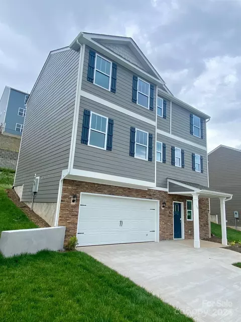 167 Marathon Ln, Candler, NC 28715