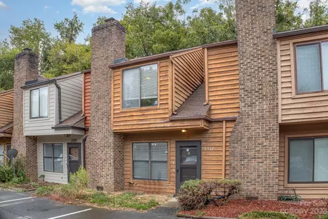 2327 Brookview Ct, Rock Hill, SC 29732