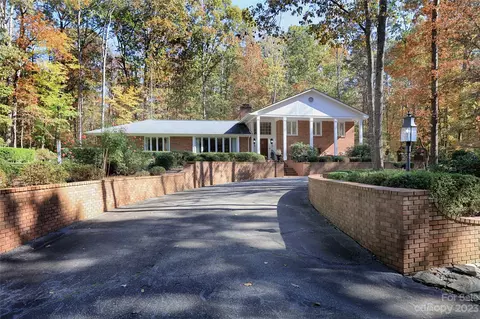 519 St Cloud Dr, Statesville, NC 28625