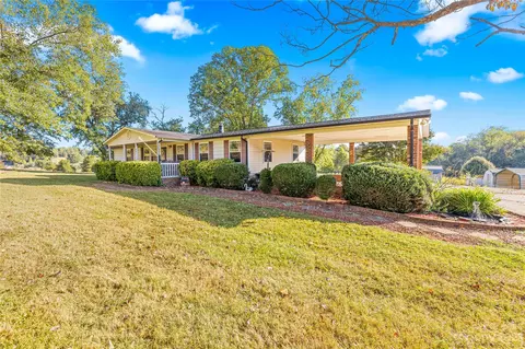 327 Herman Rd, Taylorsville, NC 28681