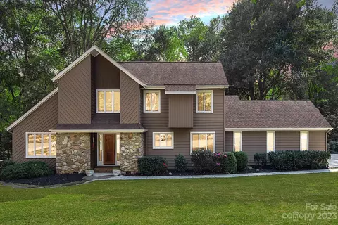 4216 Rotunda Rd, Charlotte, NC 28226