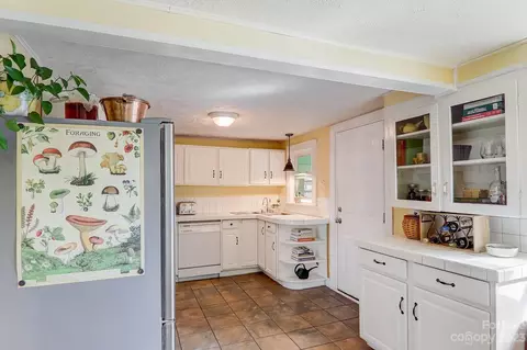 136 Spencer St, Clyde, NC 28721 photo 12