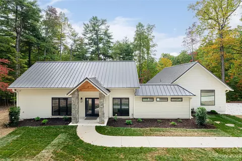 3149 Laurel Park Hwy, Laurel Park, NC 28739