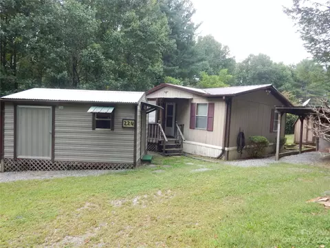 224 Meadow View Ln, Hendersonville, NC 28739
