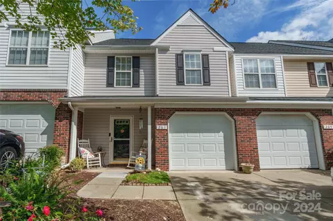 261 Pineville Forest Dr, Pineville, NC 28134