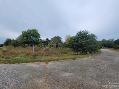1 Drumstand Rd, Stony Point, NC 28678