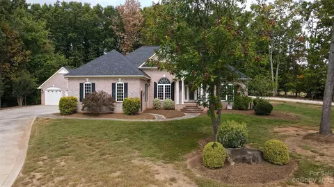 11630 Hidden Forest Ln, Davidson, NC 28036 photo 2