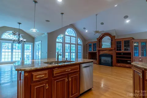 11630 Hidden Forest Ln, Davidson, NC 28036 photo 9