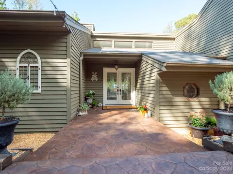13816 Point Lookout Rd, Charlotte, NC 28278
