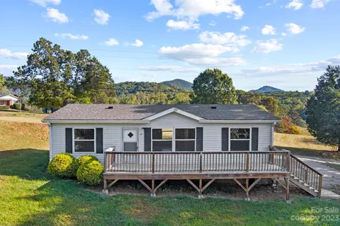 41 Ridge Top Acres Rd, Candler, NC 28715