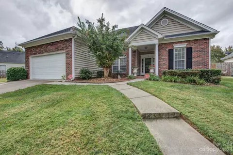 1621 Iverness Ct, Gastonia, NC 28056