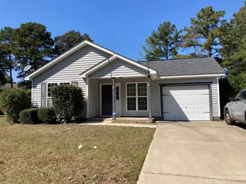 8 Lone Oak Ct, Elgin, SC 29045