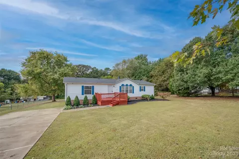 173 Twin Creeks Rd, Mooresboro, NC 28114