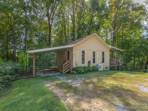 322 Mckinzie Pl, Waynesville, NC 28785