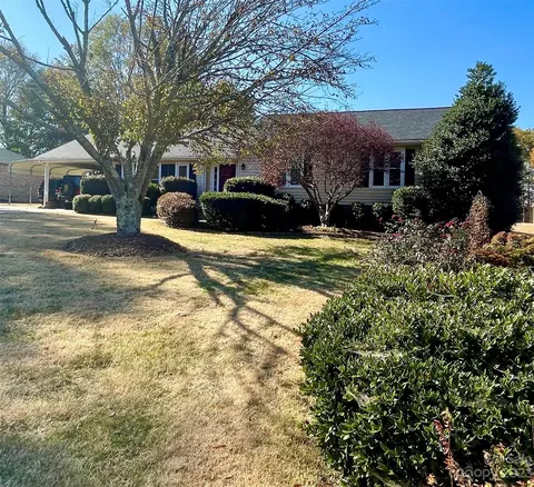 1111 Jennifer Ln, Cherryville, NC 28021