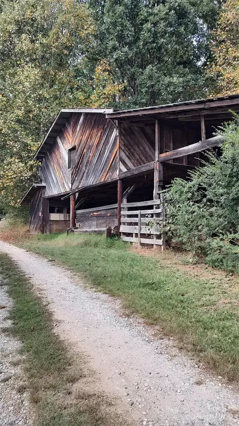 54 Sullivan 1 Dr #1, Marion, NC 28752
