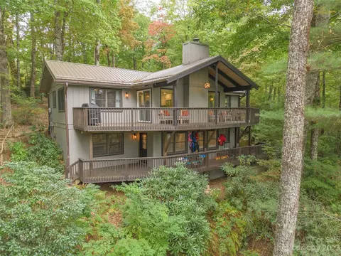 190 E Shore Dr, Lake Toxaway, NC 28747