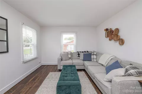 429 E Main St, Biscoe, NC 27209 photo 3