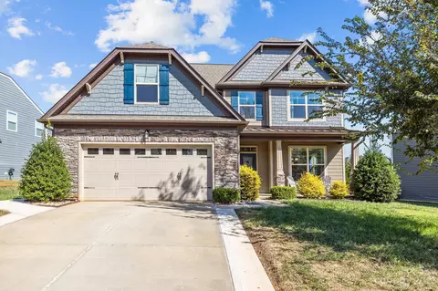 9105 Loch Glen Way, Charlotte, NC 28278