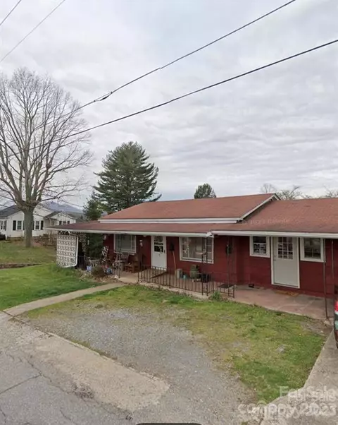 641 High St, Canton, NC 28716