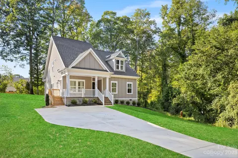 2400 Kendrick Ave, Charlotte, NC 28269