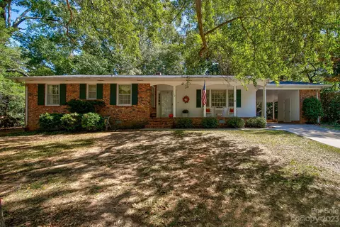 112 Cathcart Cir, Winnsboro, SC 29180