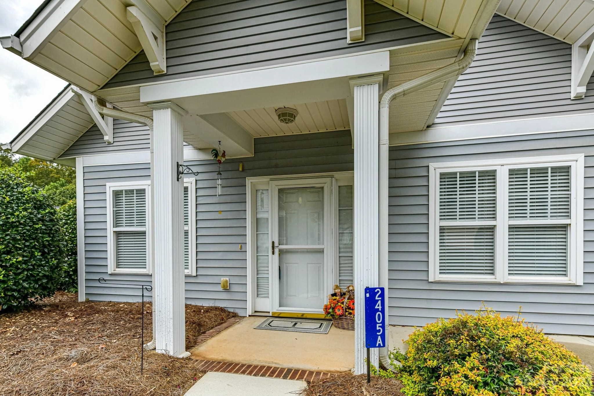 2405 Granville A Pl Unit A  