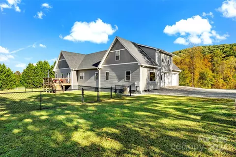 307 Deer Meadow Cir, Marion, NC 28752