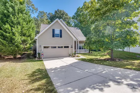 524 Canopy Ct, Clover, SC 29710