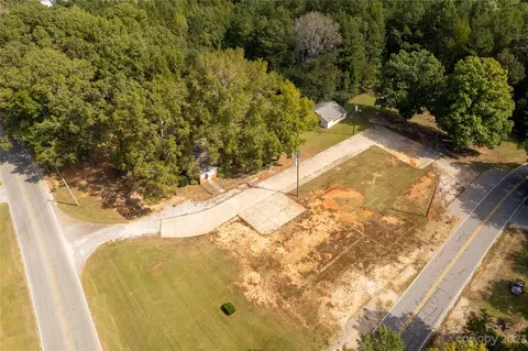 1743 Lynwood Dr, Lancaster, SC 29720