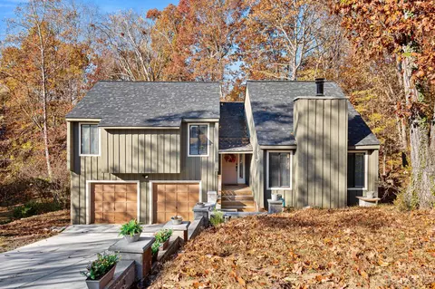 8011 Tiburon Cir, Charlotte, NC 28215
