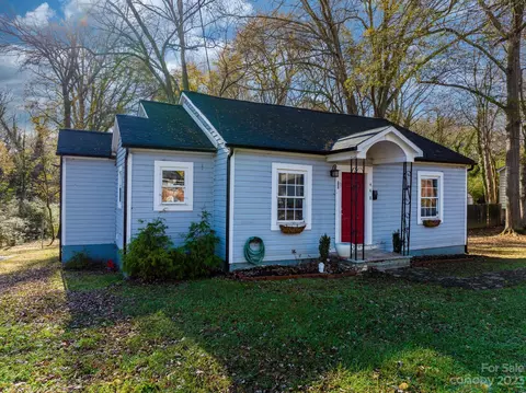 448 E Rhodes St, Lincolnton, NC 28092