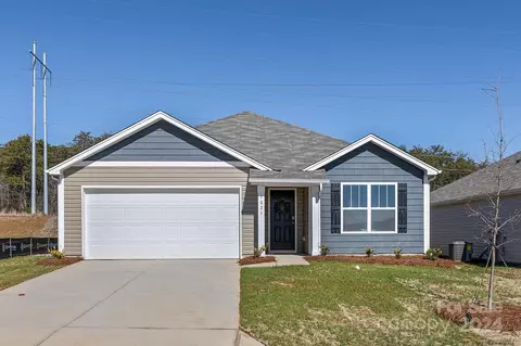 1021 Foxberry Ln, Maiden, NC 28650