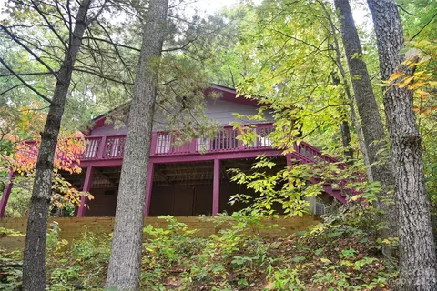 1490 Little Creek Rd, Hendersonville, NC 28792