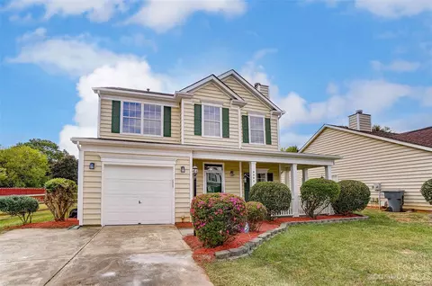 8407 Galena View Dr, Charlotte, NC 28269