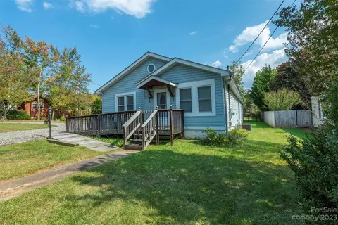 17 Alabama Ave, Weaverville, NC 28787