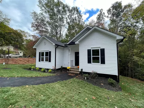 237 Spring Shore Rd, Statesville, NC 28677