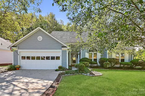 1115 Forrest Ridge Dr, Concord, NC 28027